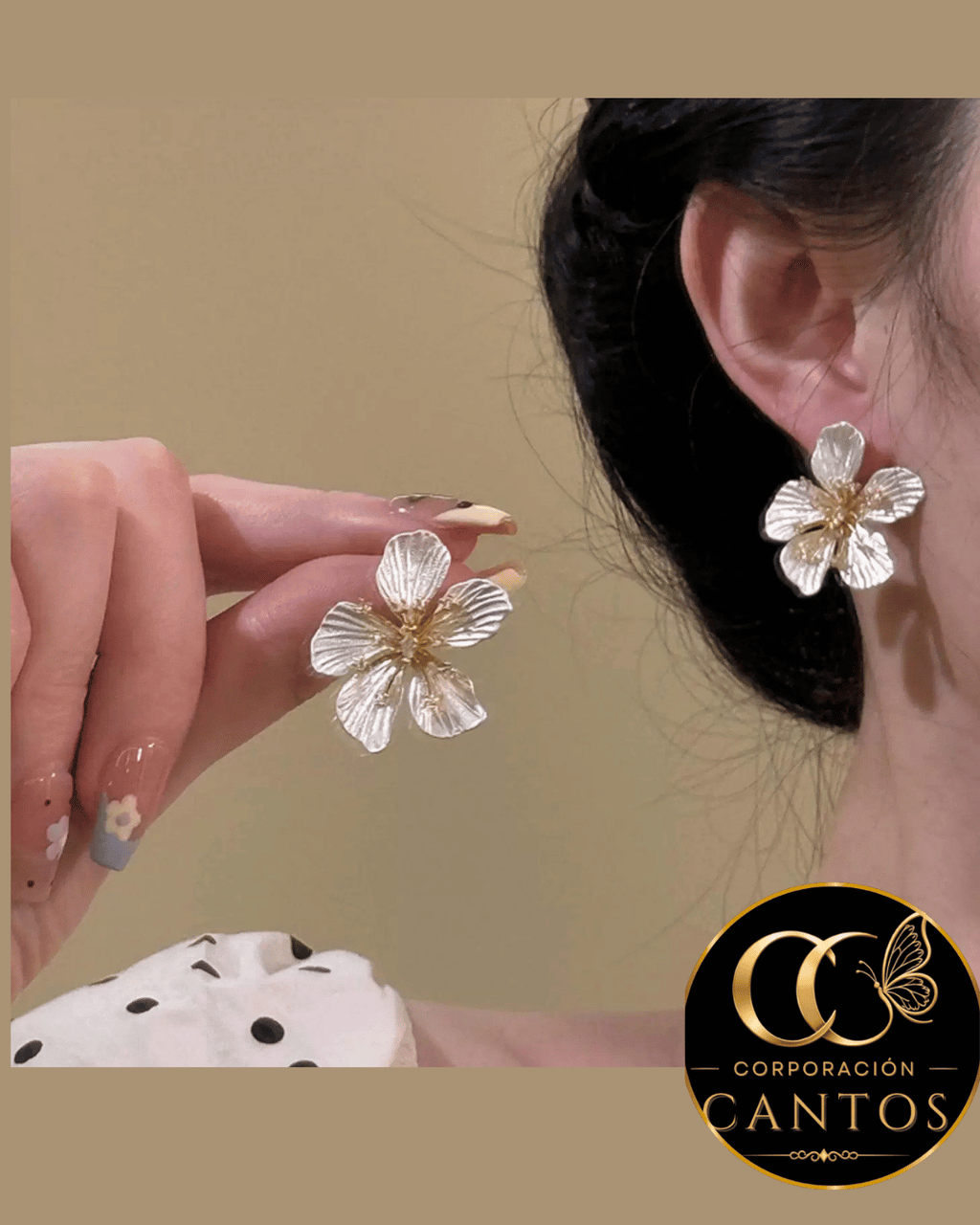 Aretes Flor Radiante Nácar & Dorado (Acero 316L)