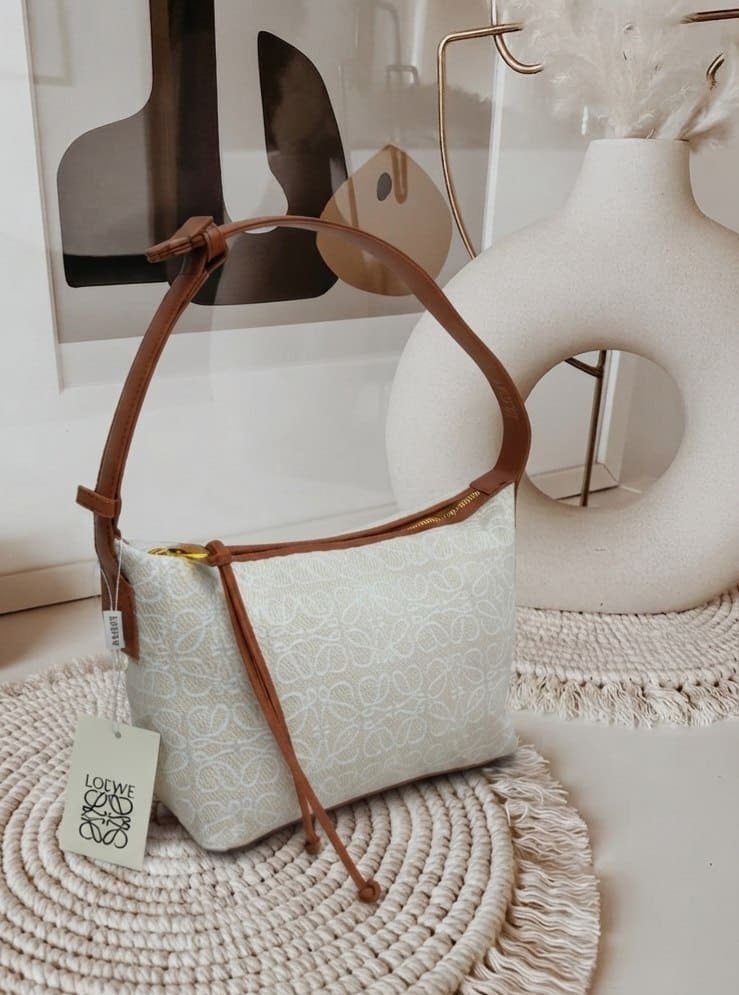 Bolso Loewe Small Cubi Bag Premium