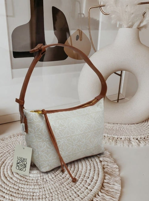 Bolso Loewe Small Cubi Bag Premium