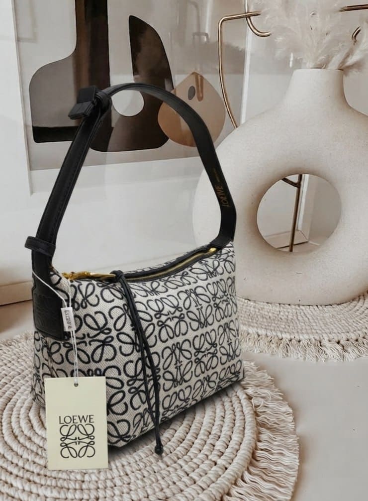 Bolso Loewe Small Cubi Bag Premium