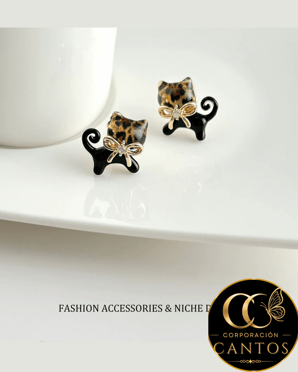 Aretes Broquel Gato Chic Animado (Acero 316L)