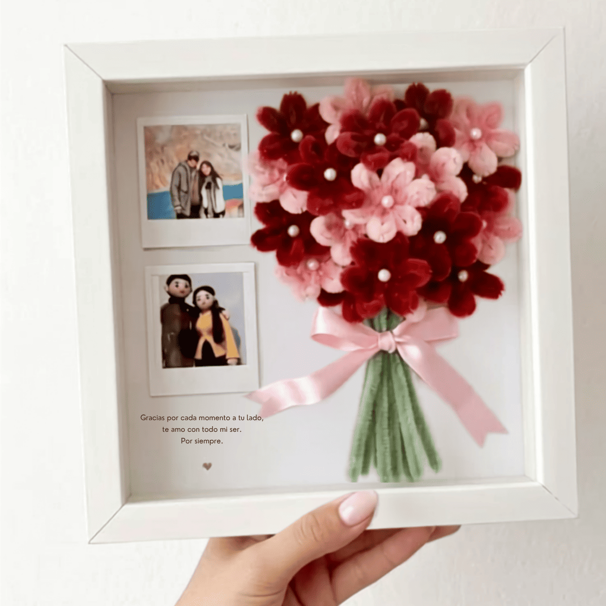 Cuadro 3D Personalizado "Momentos Eternos" con Luces LED – Flores de Chenilla y Fotos 📸🌸✨