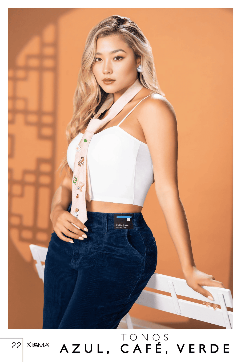 Pantalón Jean Colombiano Wide Leg en Tela Pana de Tiro Alto con Bota Ancha
